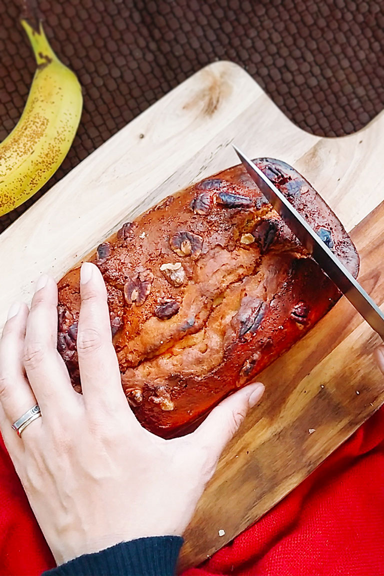 VEGAN BANANA BREAD