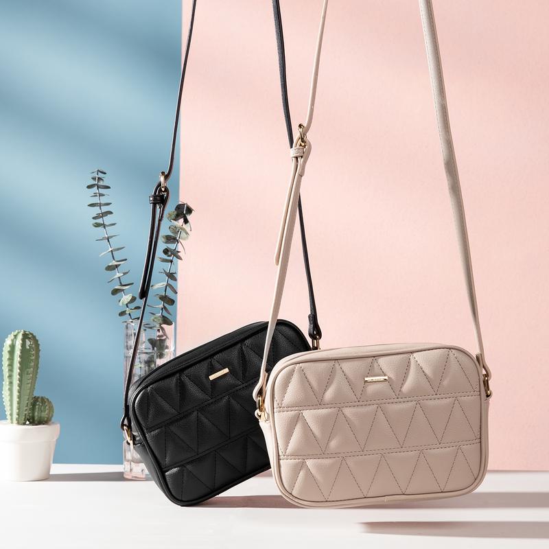 Small Leather Crossbody Bag for Women Black Quilted Purse Cross Body Phone Clutch Bag Chain Crossbody Purse Flap Bag