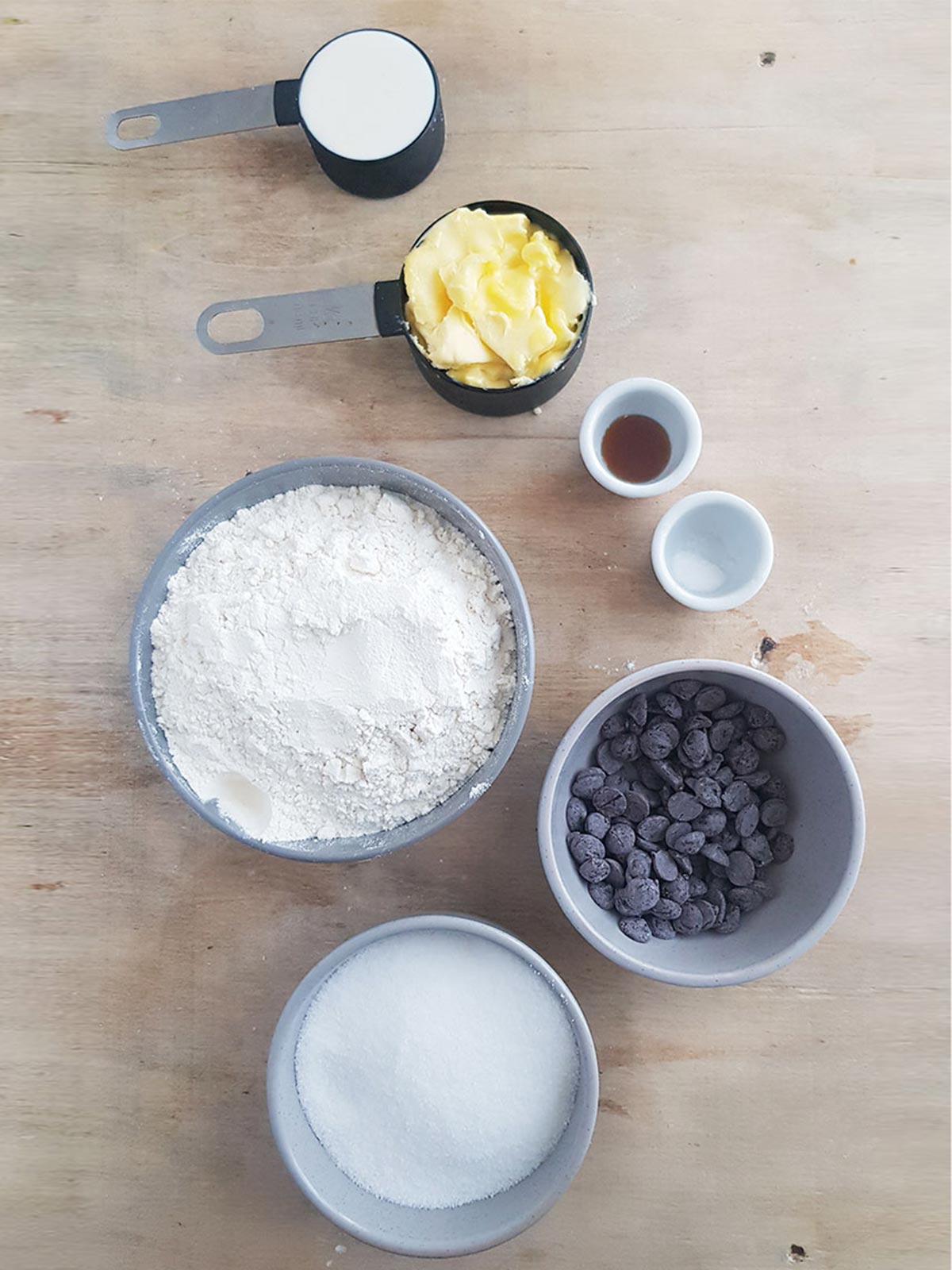 Eggless chocolate chip cookies ingredients