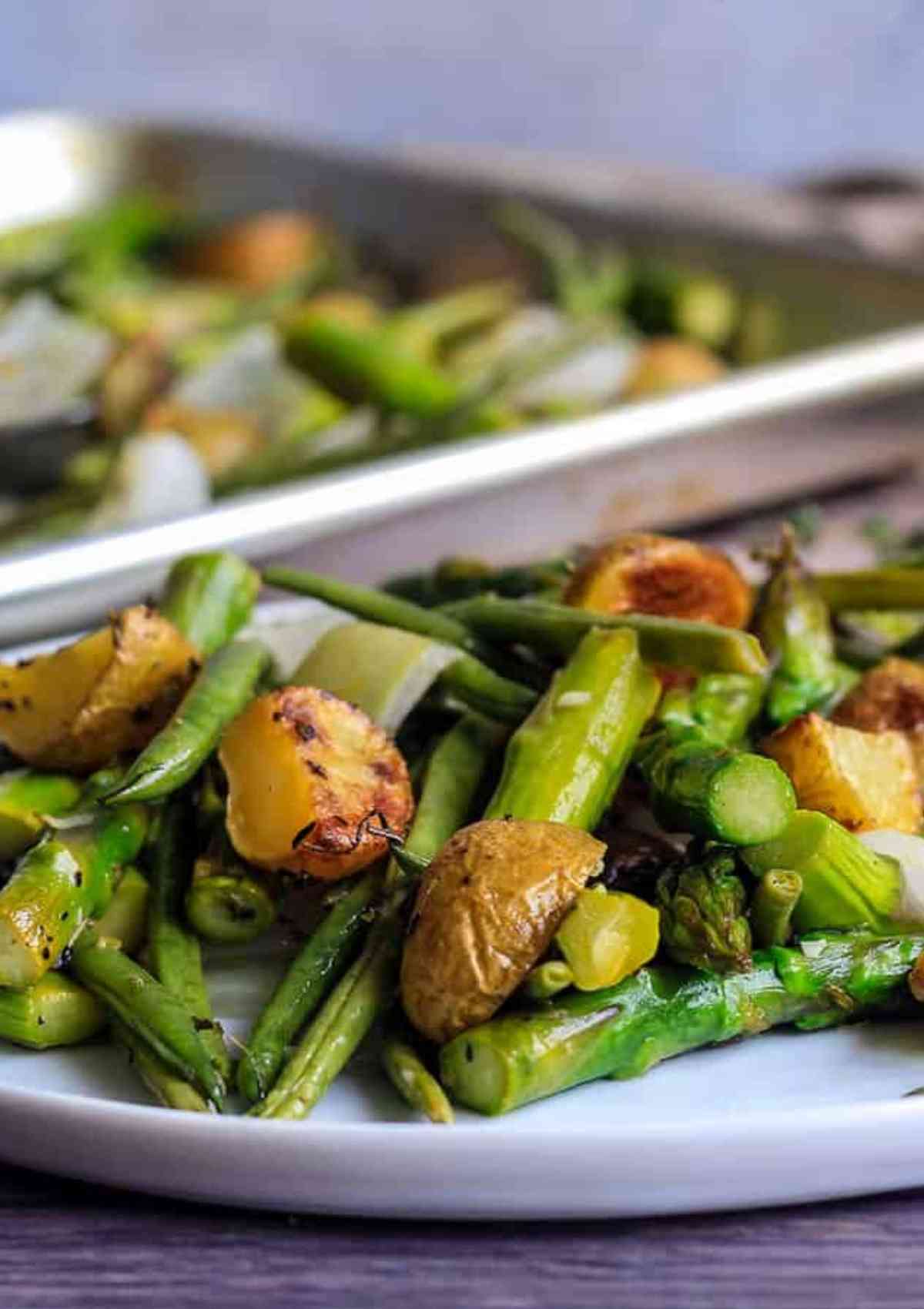 potatoes baked with green vegetables